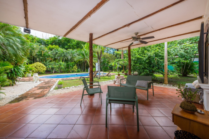 casa-con-piscina-y-apartamento-en-villarreal-guancaste-big-3