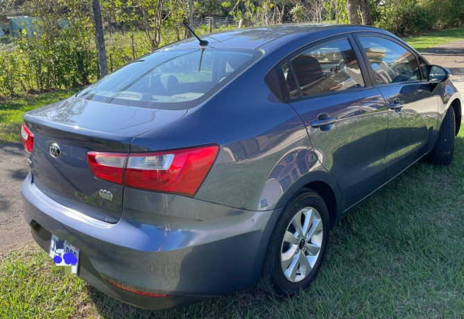 vendo-kia-rio-2017-big-3