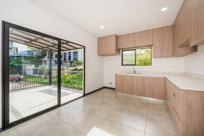 nuevos-y-lujosos-condominios-con-vista-al-mar-en-tamarindo-costa-rica-big-1