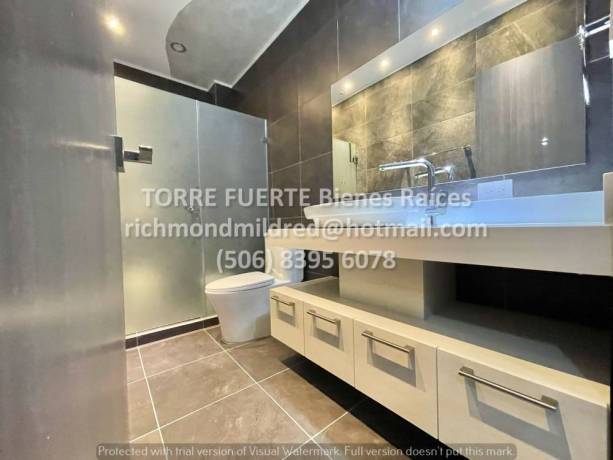 espectacular-casa-de-tres-pisos-en-condominio-la-floresta-big-4