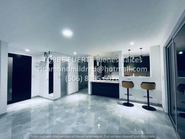 espectacular-casa-de-tres-pisos-en-condominio-la-floresta-big-1