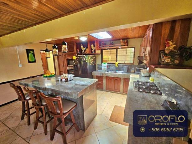 casa-con-vistas-panoramicas-santa-barbara-de-heredia-40406ho-big-3