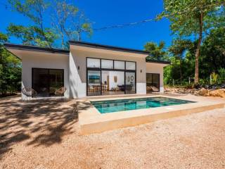 villa-amueblada-con-amplio-terreno-una-vida-tranquila-cerca-de-tamarindo