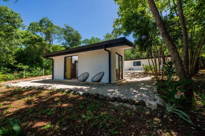 villa-amueblada-con-amplio-terreno-una-vida-tranquila-cerca-de-tamarindo-big-3