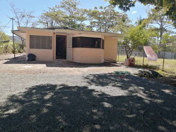 amplia-casa-de-3-dormitorios-en-un-terreno-de-2500-m2-a-5-minutos-de-la-playa-big-4