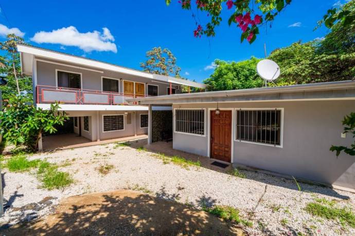 propiedad-de-inversion-con-4-unidades-generadoras-de-ingresos-en-huacas-big-0