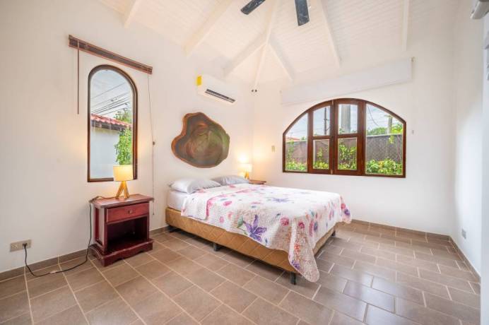 casa-renovada-cerca-del-mar-en-flamingopotrero-villagio-1-big-2