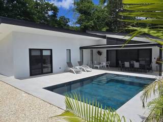 casa-moderna-de-3-habitaciones-a-pocos-minutos-de-playa-grande