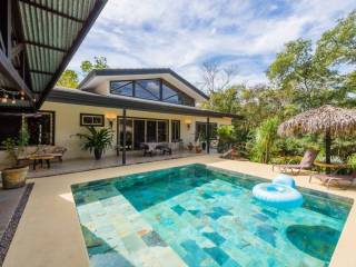 propiedad-en-matapalo-espacio-comodidad-y-naturaleza-cerca-de-playa-grande