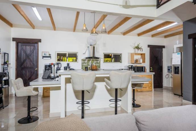 propiedad-en-matapalo-espacio-comodidad-y-naturaleza-cerca-de-playa-grande-big-2