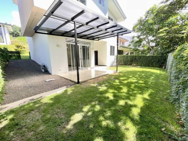 francosta-casa-estilo-contemporaneo-hermosa-con-mucha-iluminacion-natural-big-1