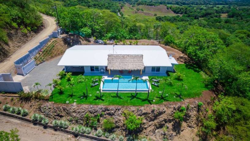 villa-de-lujo-con-vistas-panoramicas-al-pacifico-y-potencial-comercial-big-4