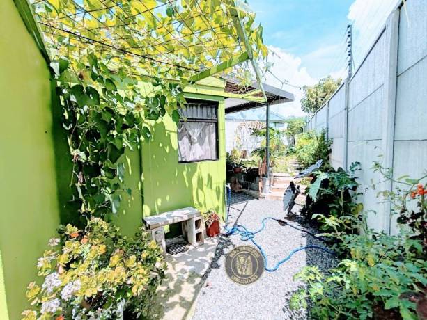 venta-de-moderna-casa-en-agua-caliente-de-cartago-big-3