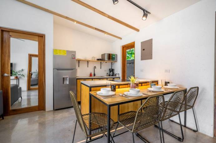 propiedad-airbnb-con-4-unidades-y-piscina-a-2-km-de-tamarindo-big-2