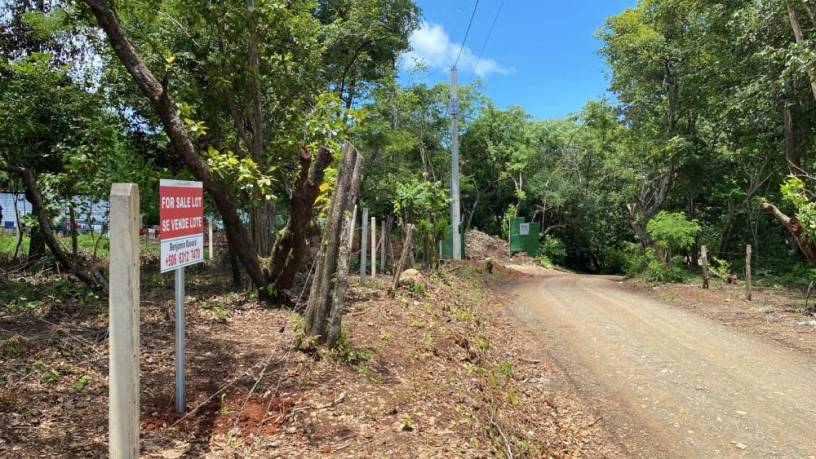 terreno-espacioso-de-4000-m2-ubicado-a-escasos-metros-de-playa-grande-big-4