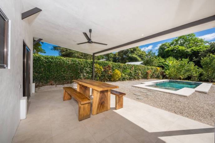 acogedora-casa-de-2-pisos-a-2-minutos-de-playa-grande-big-4