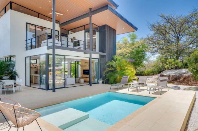 casa-y-estudio-cada-uno-con-piscina-cerca-de-puerto-viejo-big-0