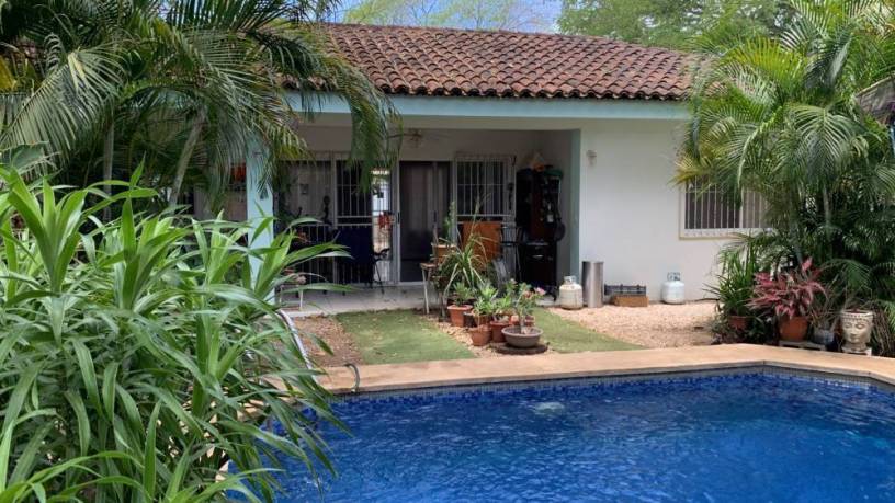 casa-acogedora-con-piscina-a-800-m-de-la-playa-en-surfside-big-0