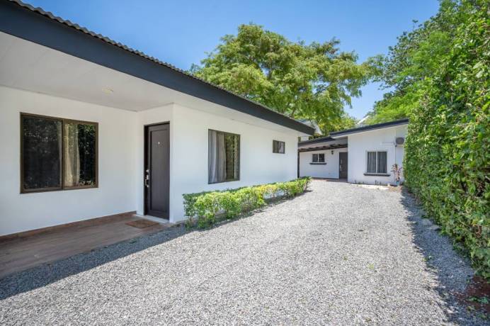 casa-apartamento-en-huacas-con-excelente-retorno-y-ubicacion-estrategica-big-0