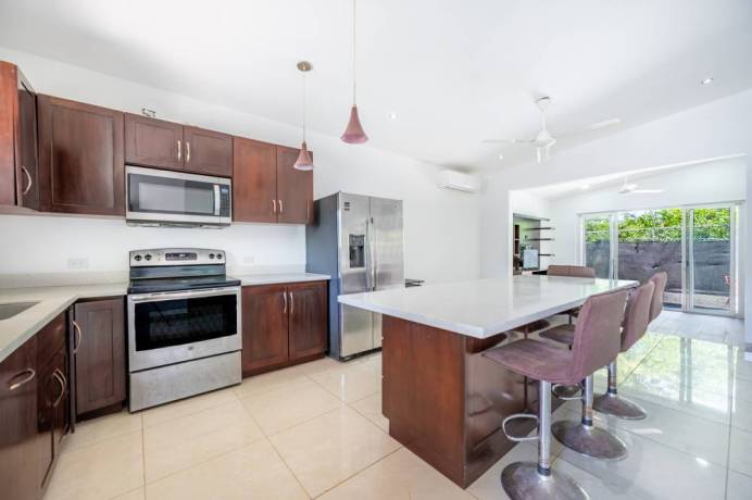 casa-apartamento-en-huacas-con-excelente-retorno-y-ubicacion-estrategica-big-1