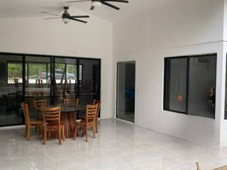 villa-nueva-con-piscina-en-san-jose-de-pinilla-entrega-en-noviembre