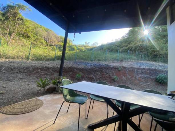 casa-elevada-en-terreno-de-672-m2-a-15-min-de-playa-negra-big-4