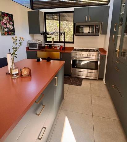 casa-elevada-en-terreno-de-672-m2-a-15-min-de-playa-negra-big-1