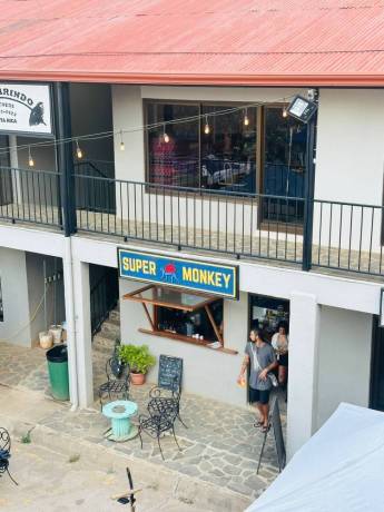 oportunidad-unica-local-con-patente-de-alcohol-e-inventario-incluido-big-0