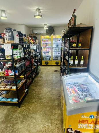 oportunidad-unica-local-con-patente-de-alcohol-e-inventario-incluido-big-4