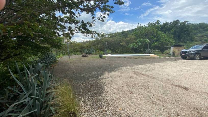 casa-con-piscina-y-vista-panoramica-a-las-montanas-de-tamarindo-y-playa-grande-big-3