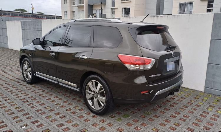 nissan-pathfinder-le-limiteh-edition-big-1