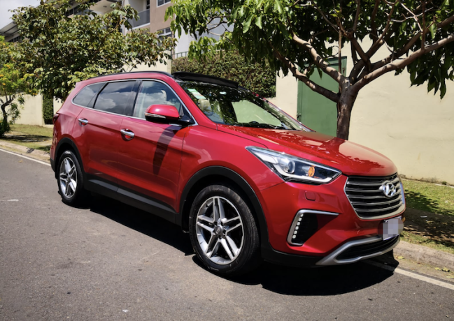 hyundai-grand-santa-fe-2018-big-0